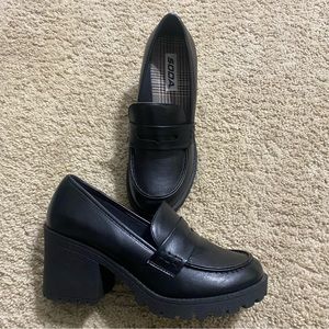 SOLD Soda Schoolgirl Chunky Heel Oxfords
